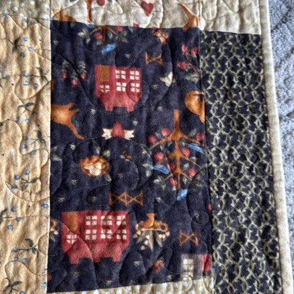 Hand made flannel quilt - Picture 6 of 11